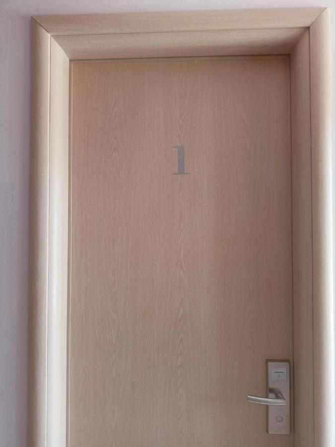 Finikas Rooms Agia Marina  Номер фото