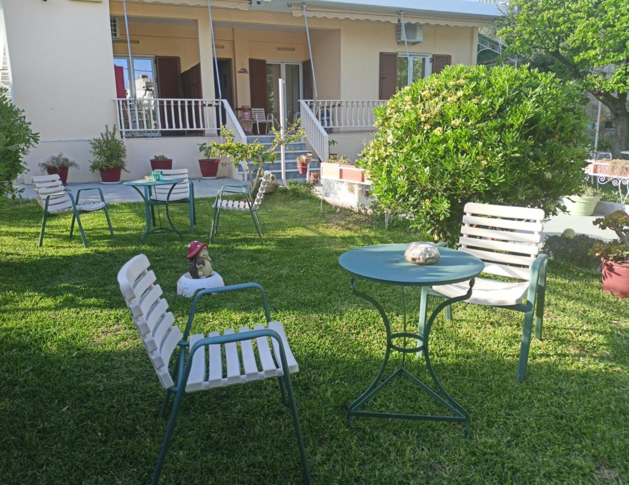 Finikas Rooms Agia Marina  Экстерьер фото