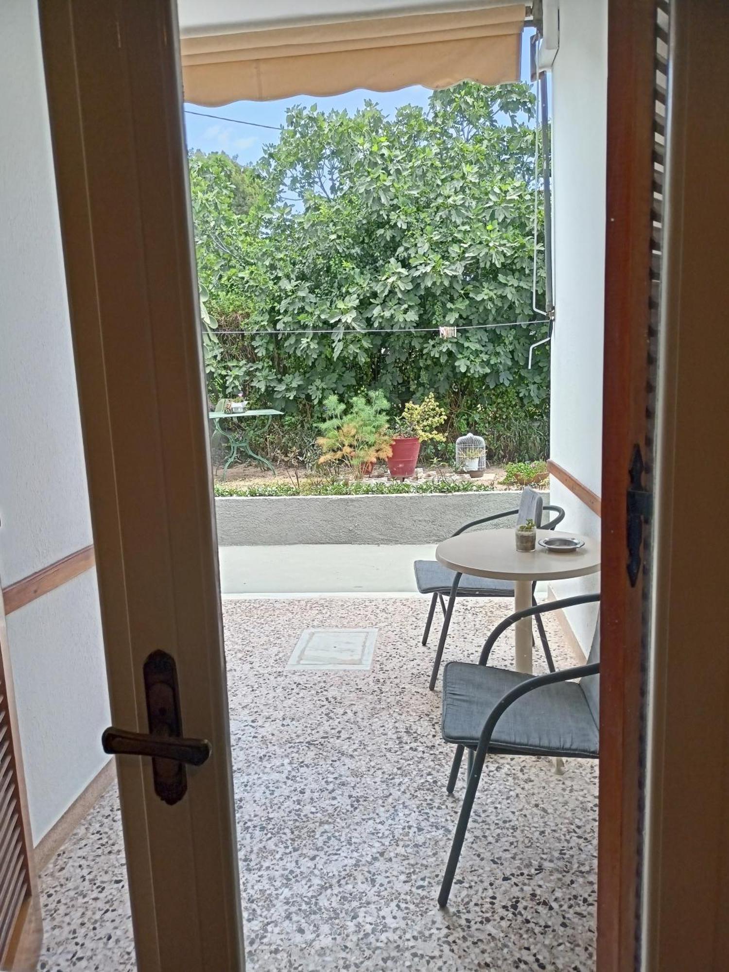 Finikas Rooms Agia Marina  Номер фото