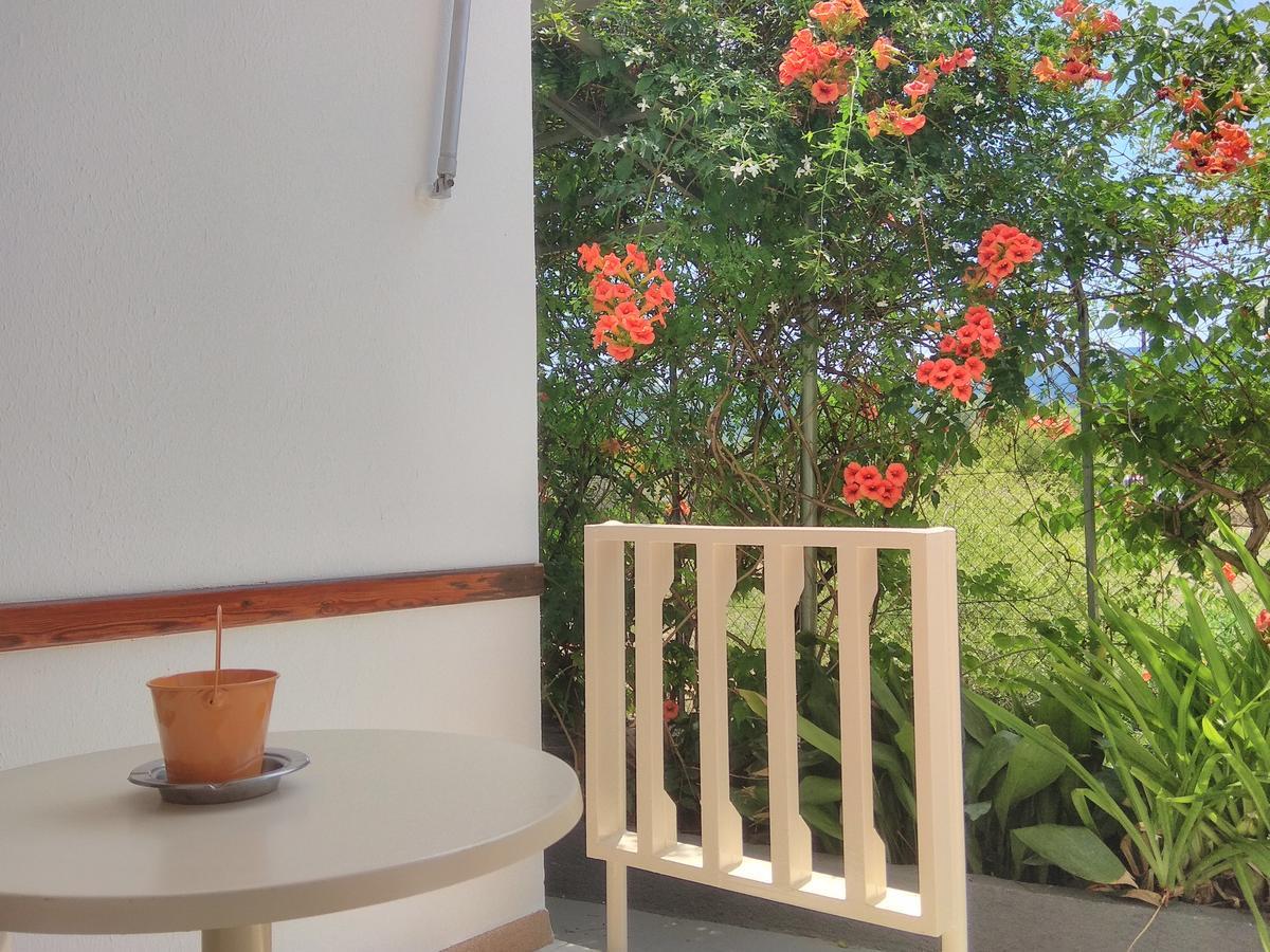 Finikas Rooms Agia Marina  Экстерьер фото